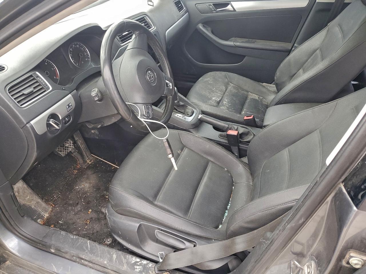 2012 VOLKSWAGEN JETTA