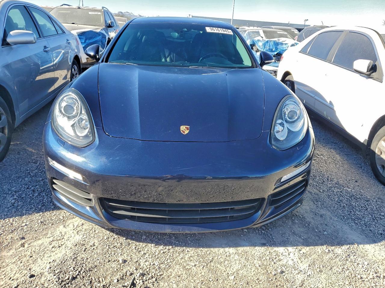 2016 PORSCHE Panamera