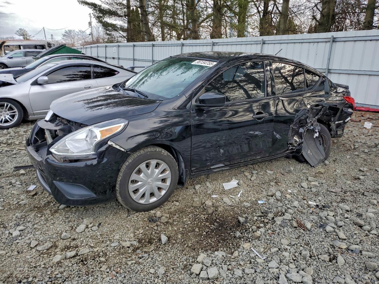 2017 NISSAN VERSA