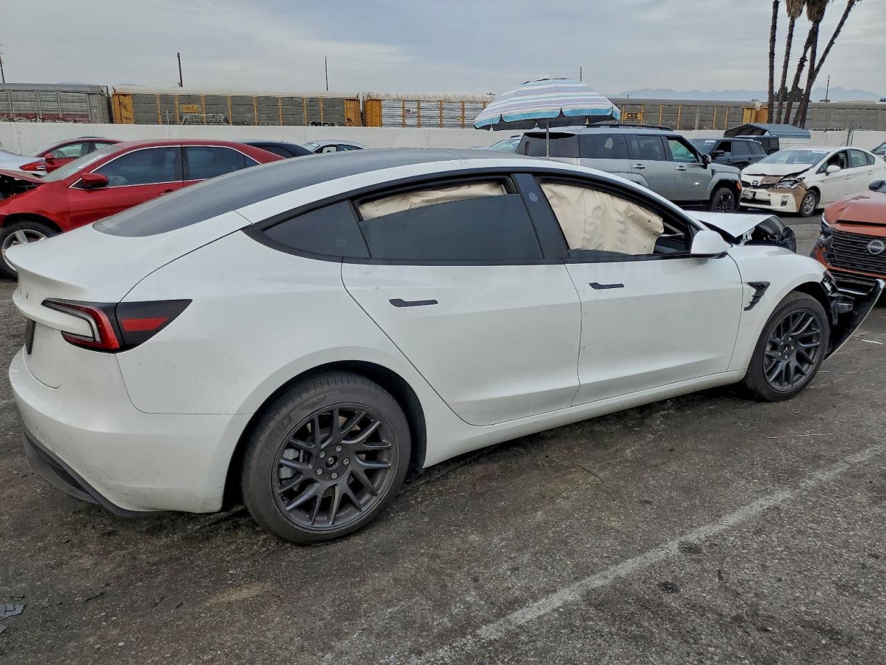 2025 TESLA MODEL 3