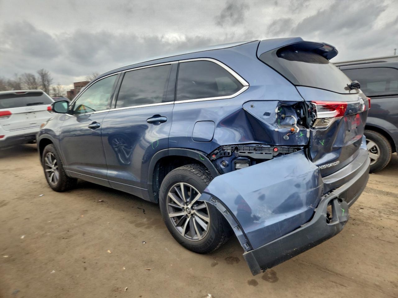 2018 TOYOTA HIGHLANDER