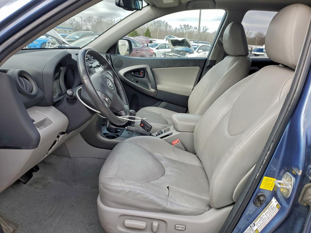 2011 TOYOTA RAV4