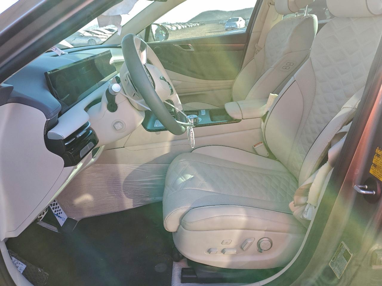 2025 GENESIS G80