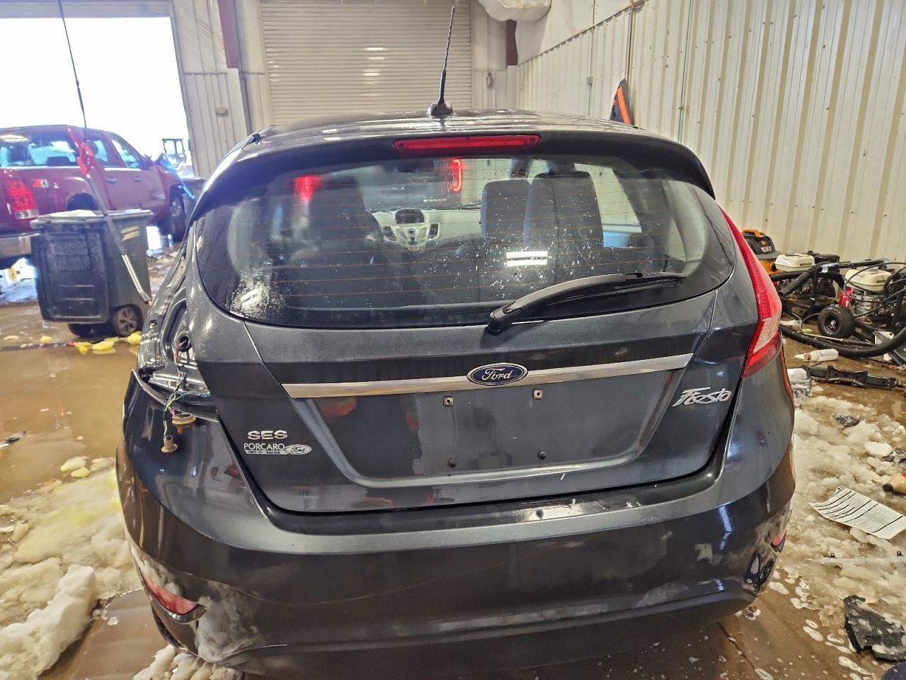 2011 FORD Fiesta