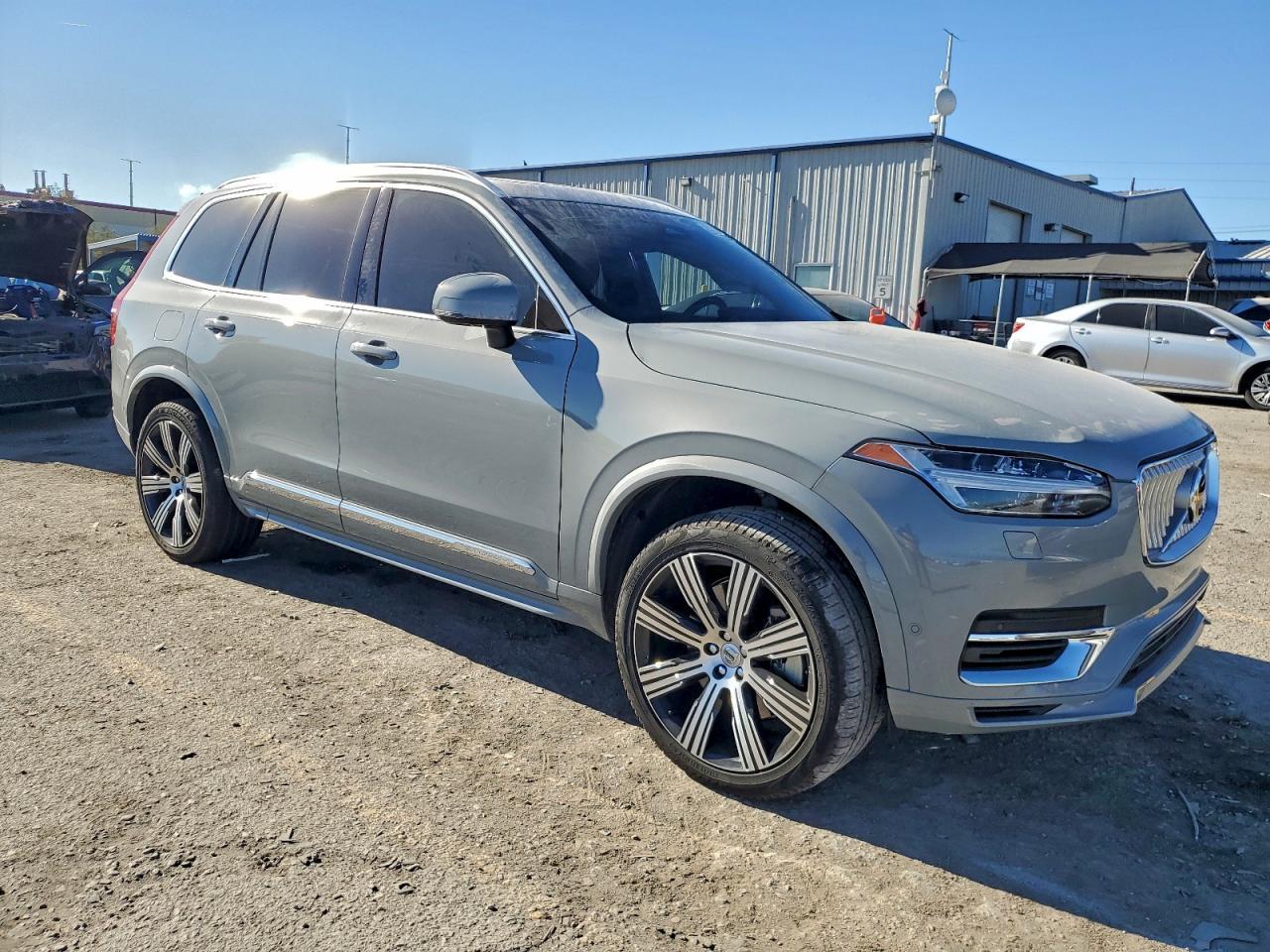 2024 VOLVO XC90