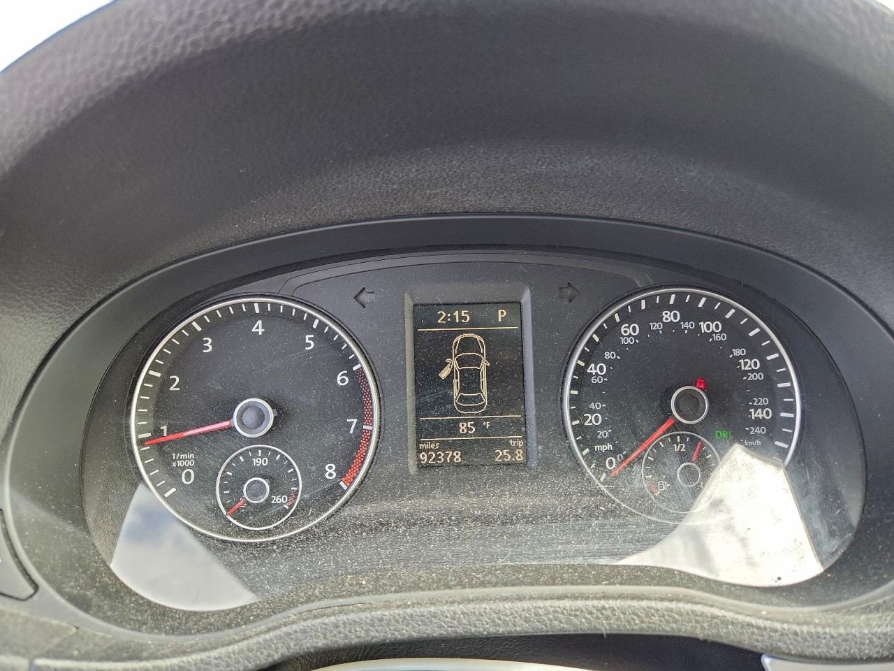 2012 VOLKSWAGEN Passat