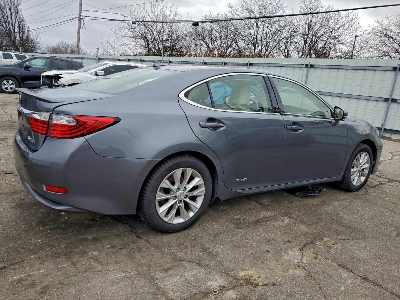 2013 LEXUS ES 300H