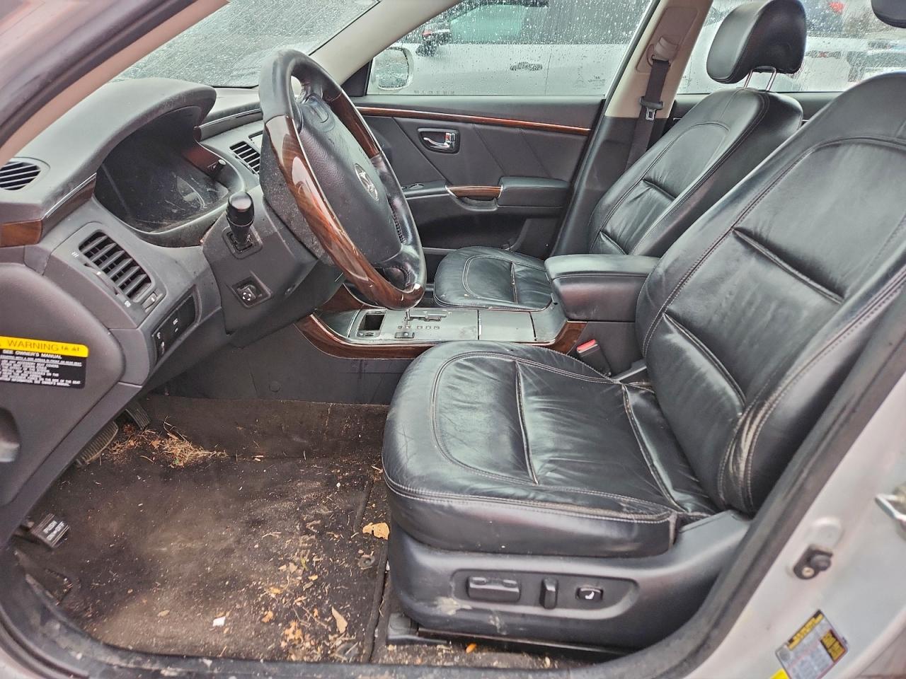2011 HYUNDAI Azera