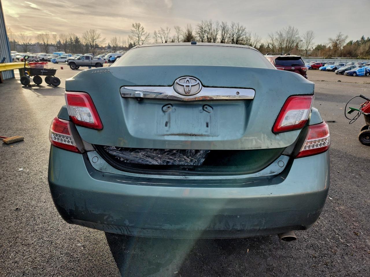 2011 TOYOTA CAMRY