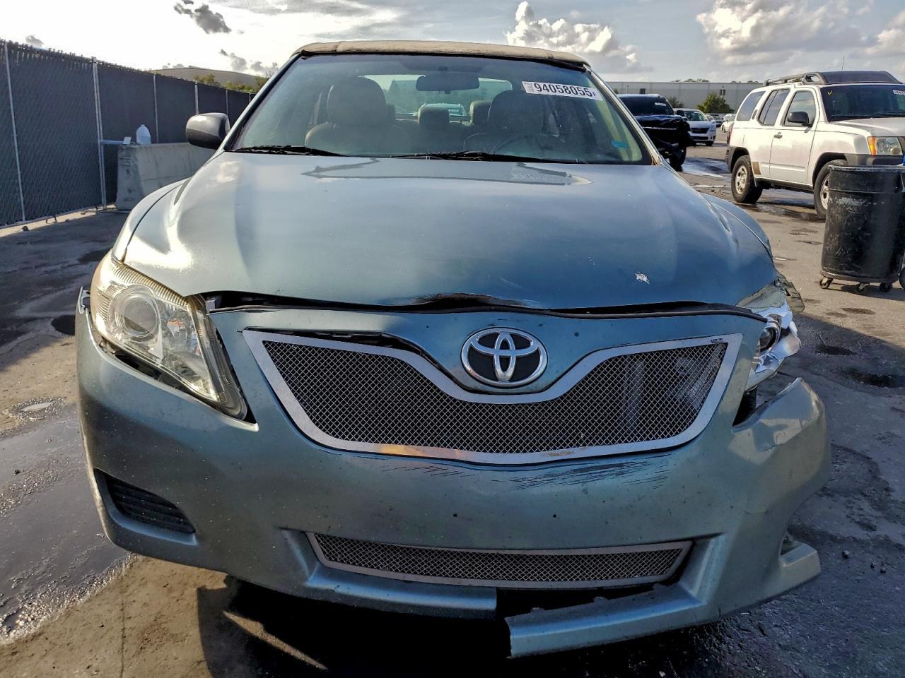 2010 TOYOTA CAMRY