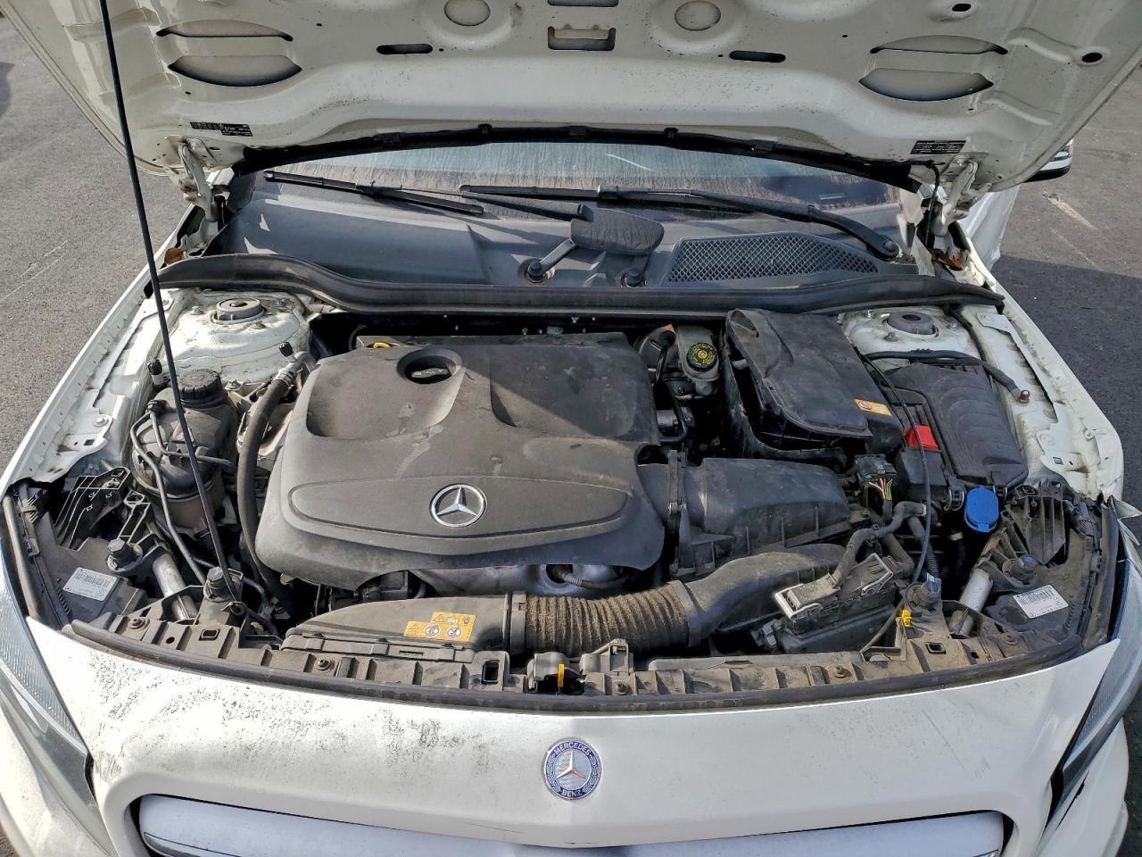 2016 MERCEDES-BENZ GLA-Class