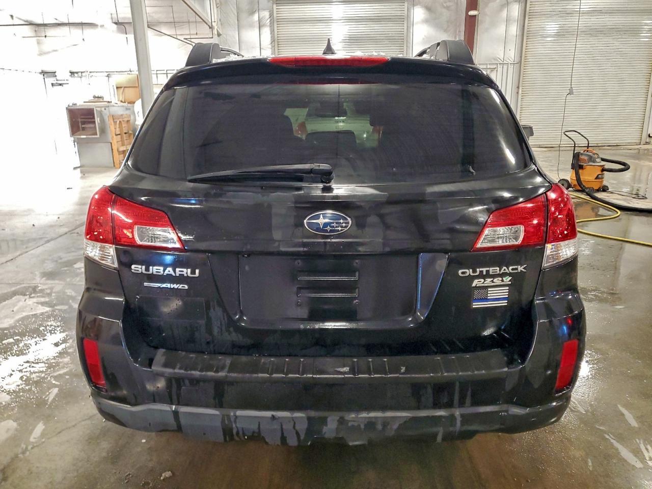 2013 SUBARU Outback