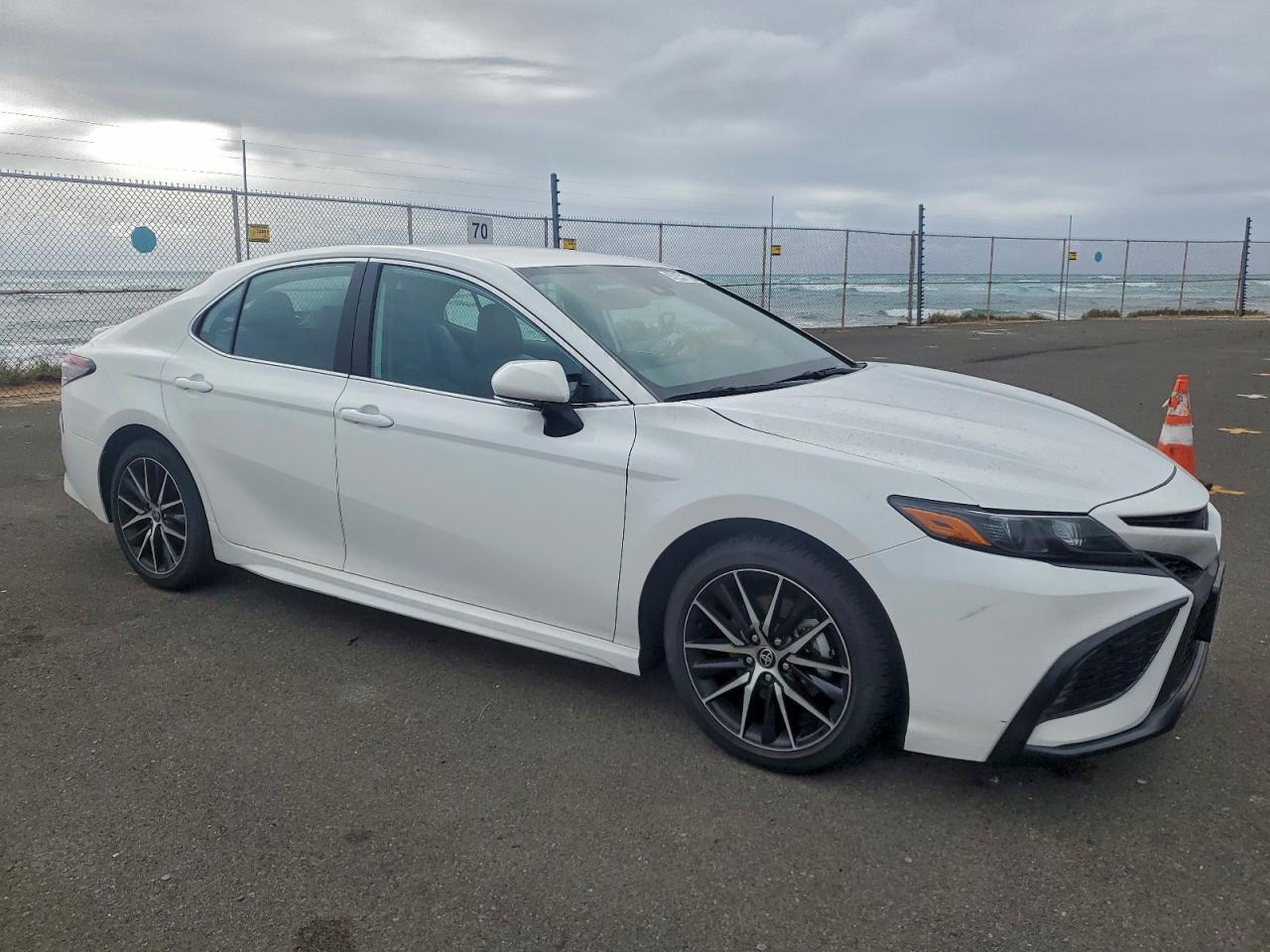 2024 TOYOTA CAMRY