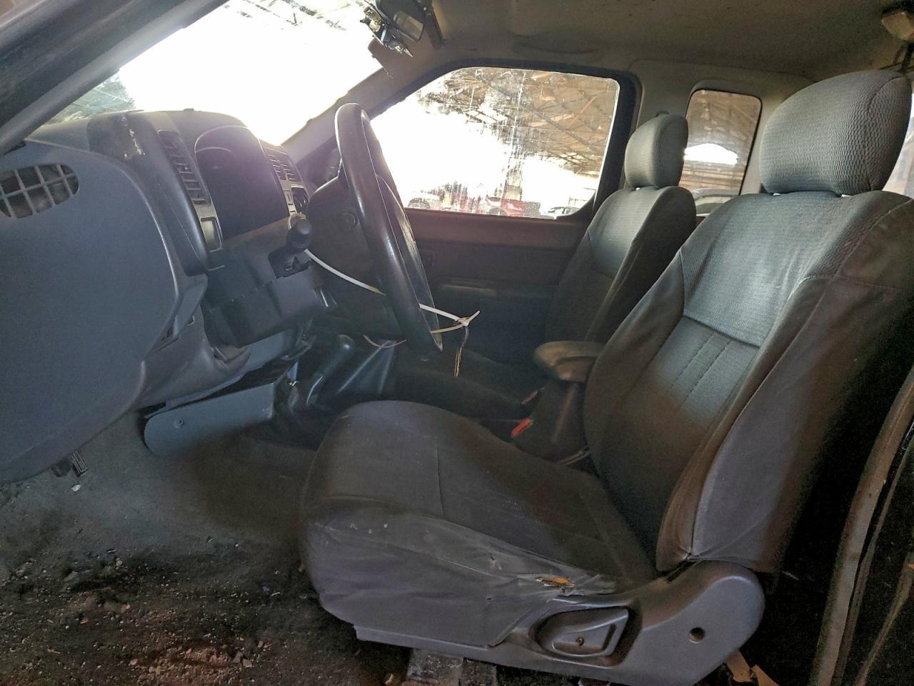 2001 NISSAN Frontier