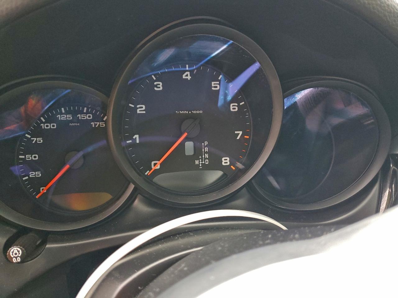 2021 PORSCHE Macan