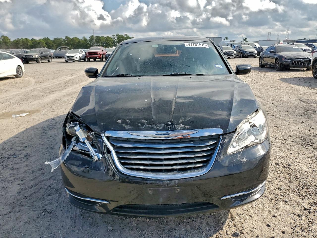 2012 CHRYSLER 200