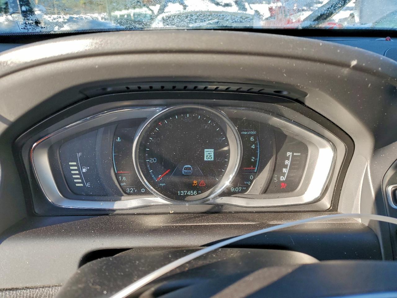 2015 VOLVO XC60