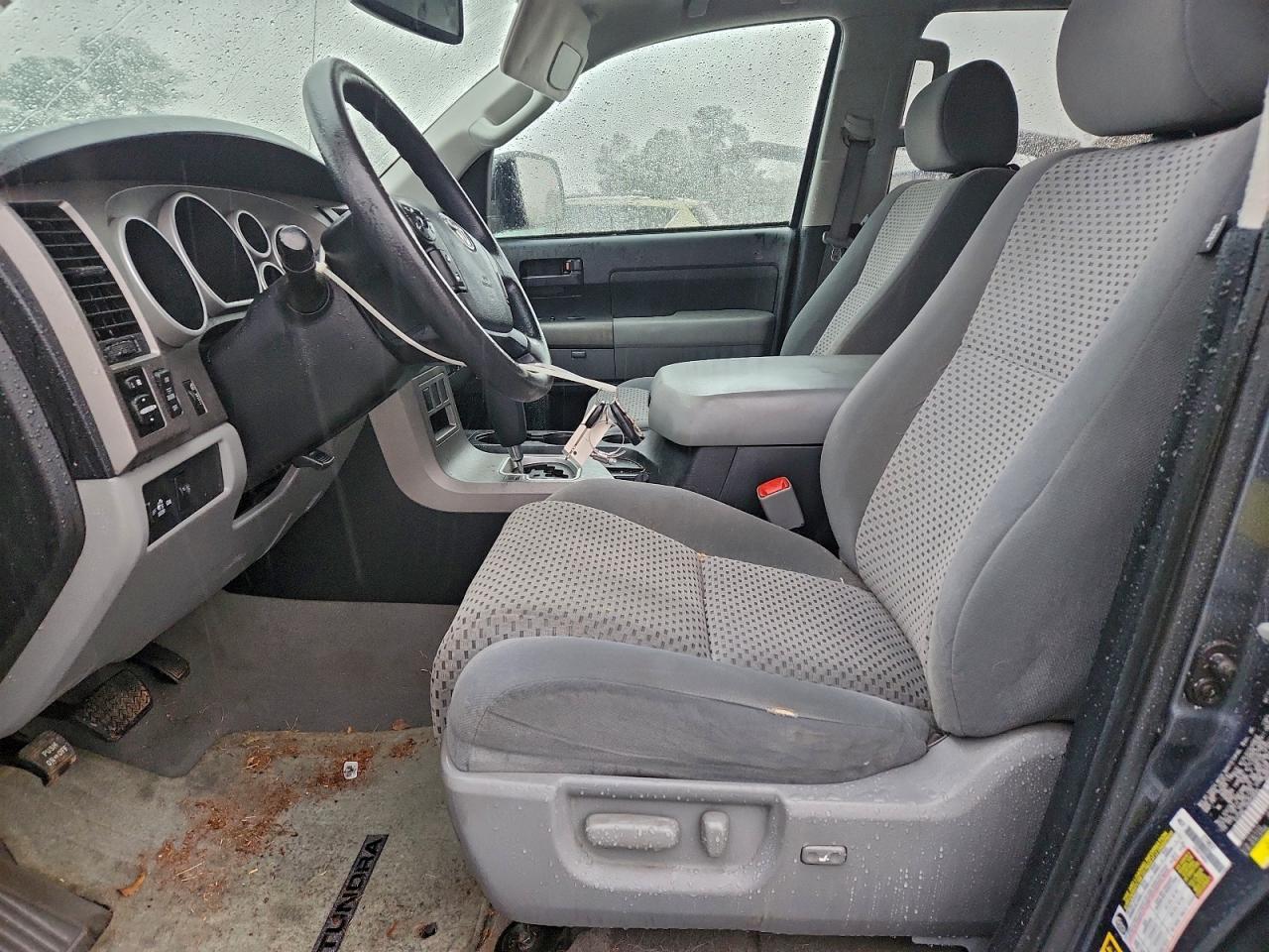 2010 TOYOTA TUNDRA