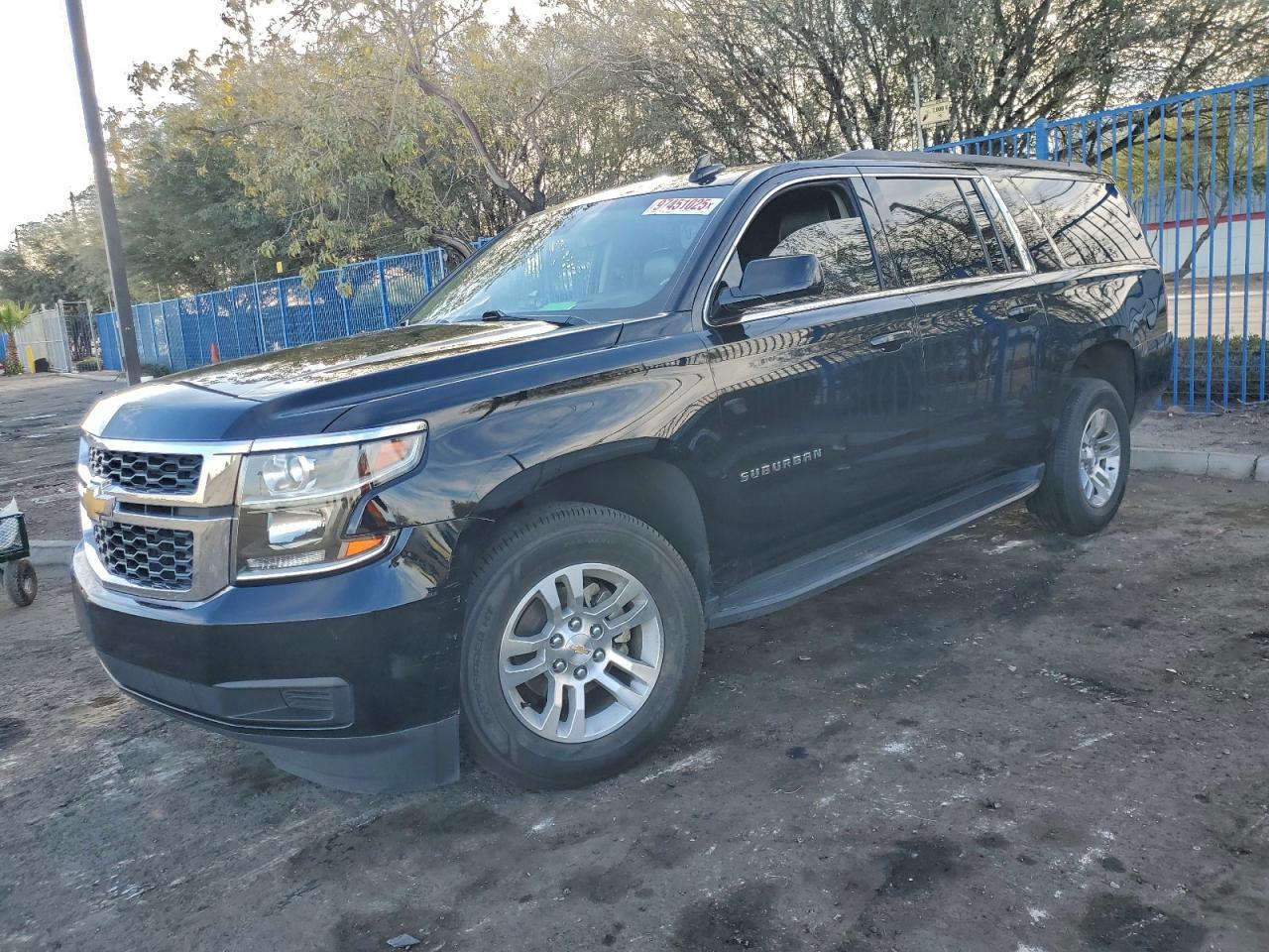 2017 CHEVROLET Suburban