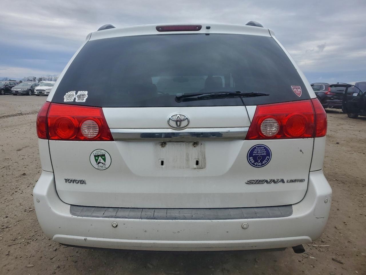 2006 TOYOTA SIENNA