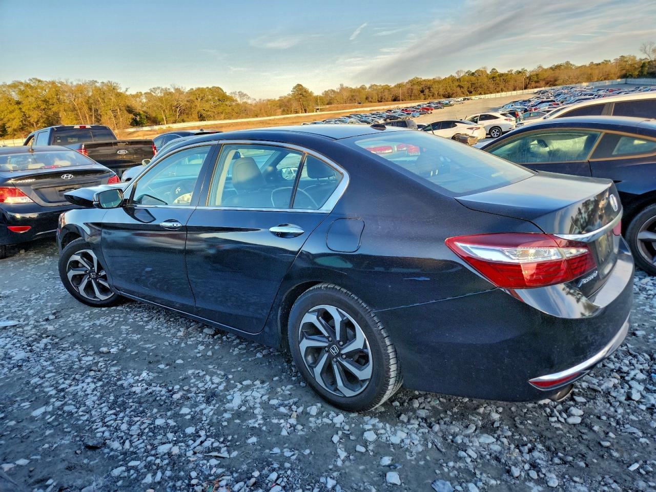 2017 HONDA ACCORD