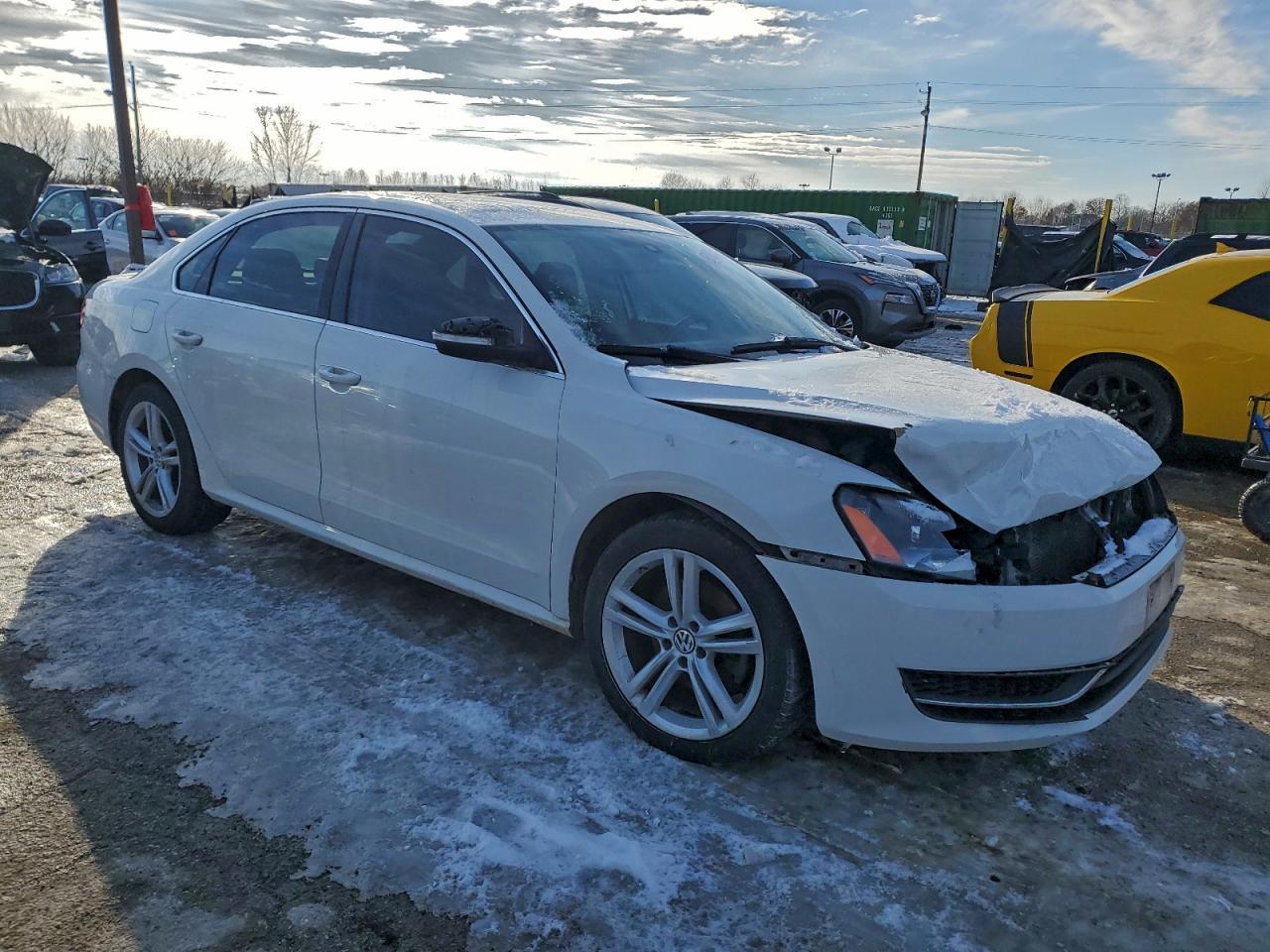 2014 VOLKSWAGEN Passat