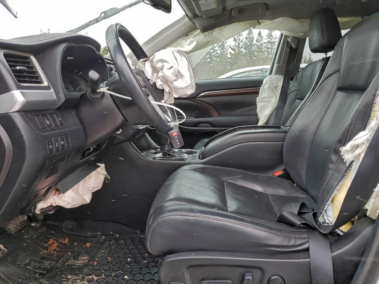 2016 TOYOTA HIGHLANDER