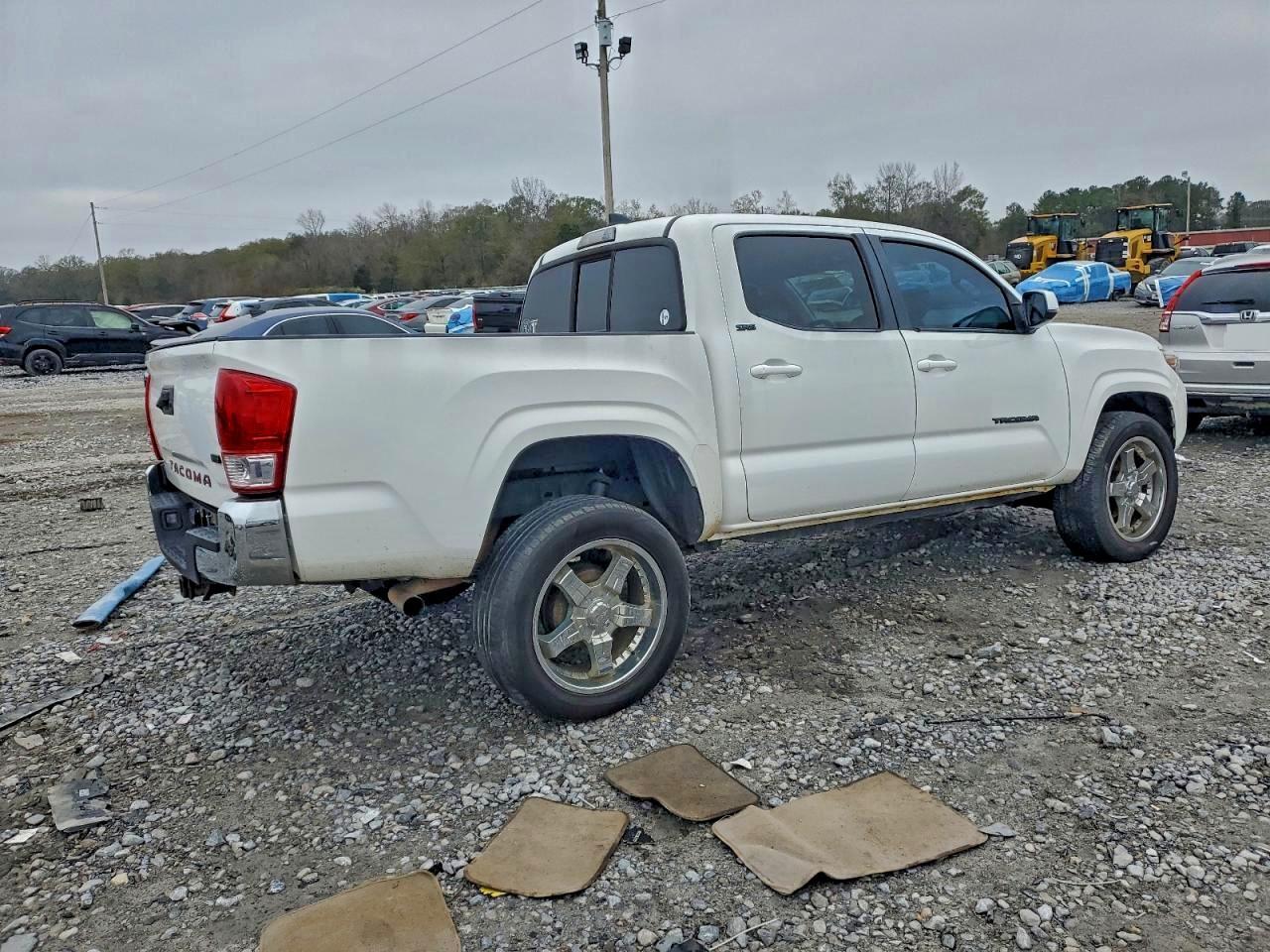 2016 TOYOTA TACOMA