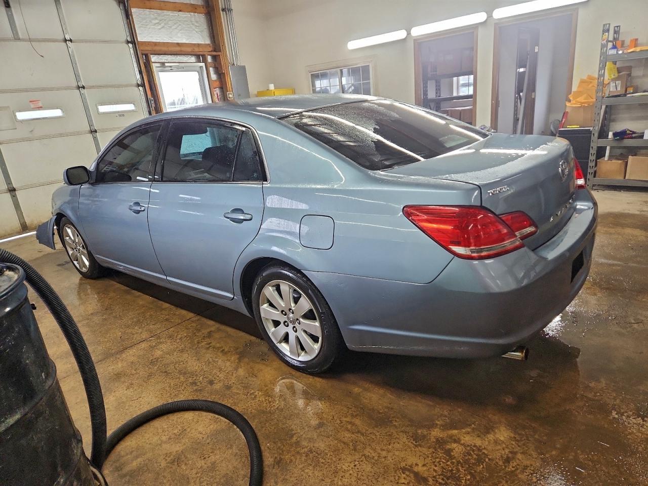 2006 TOYOTA Avalon