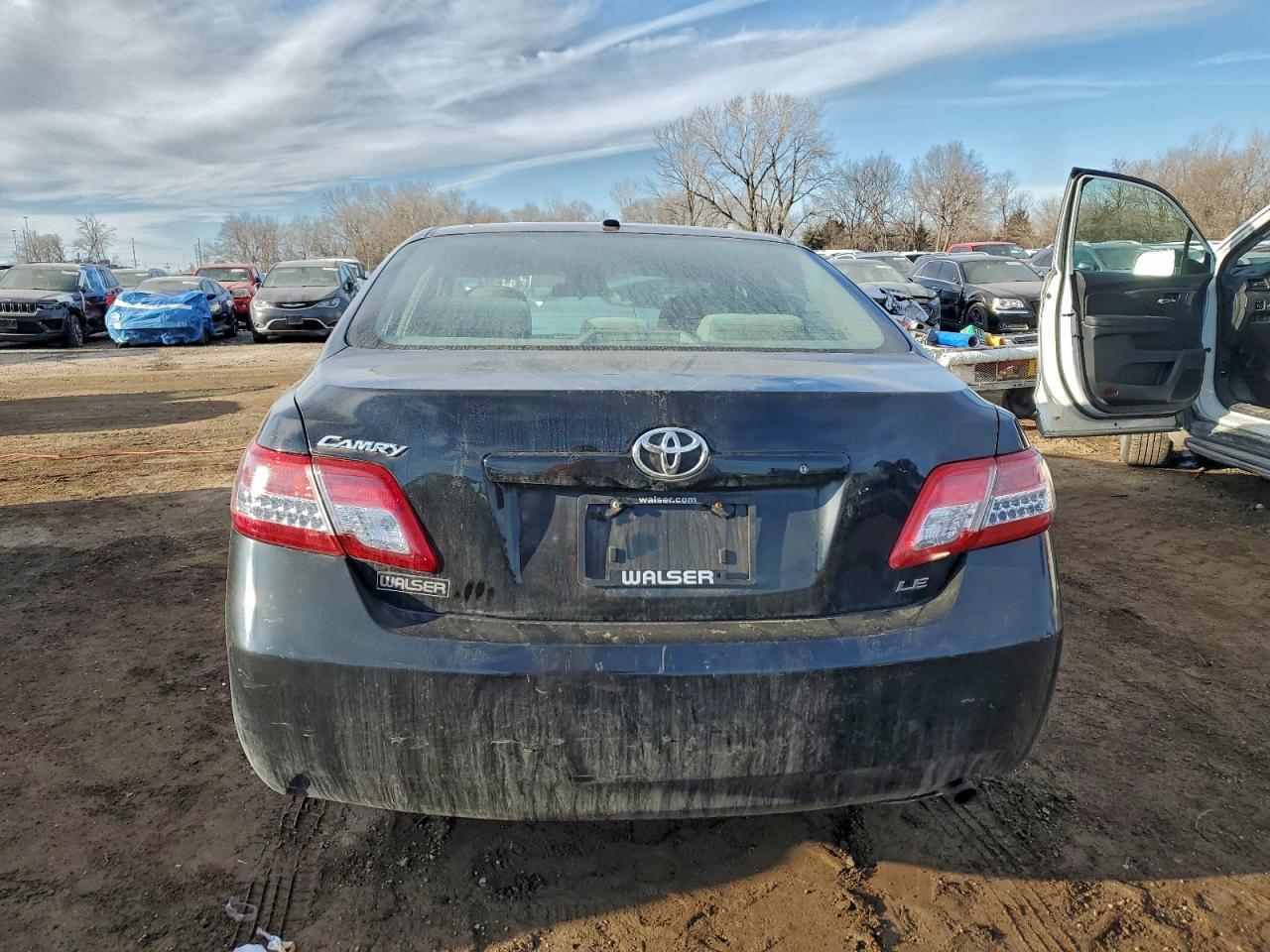 2011 TOYOTA CAMRY