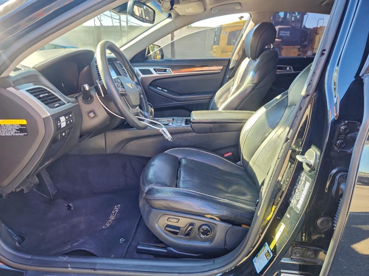 2015 HYUNDAI GENESIS
