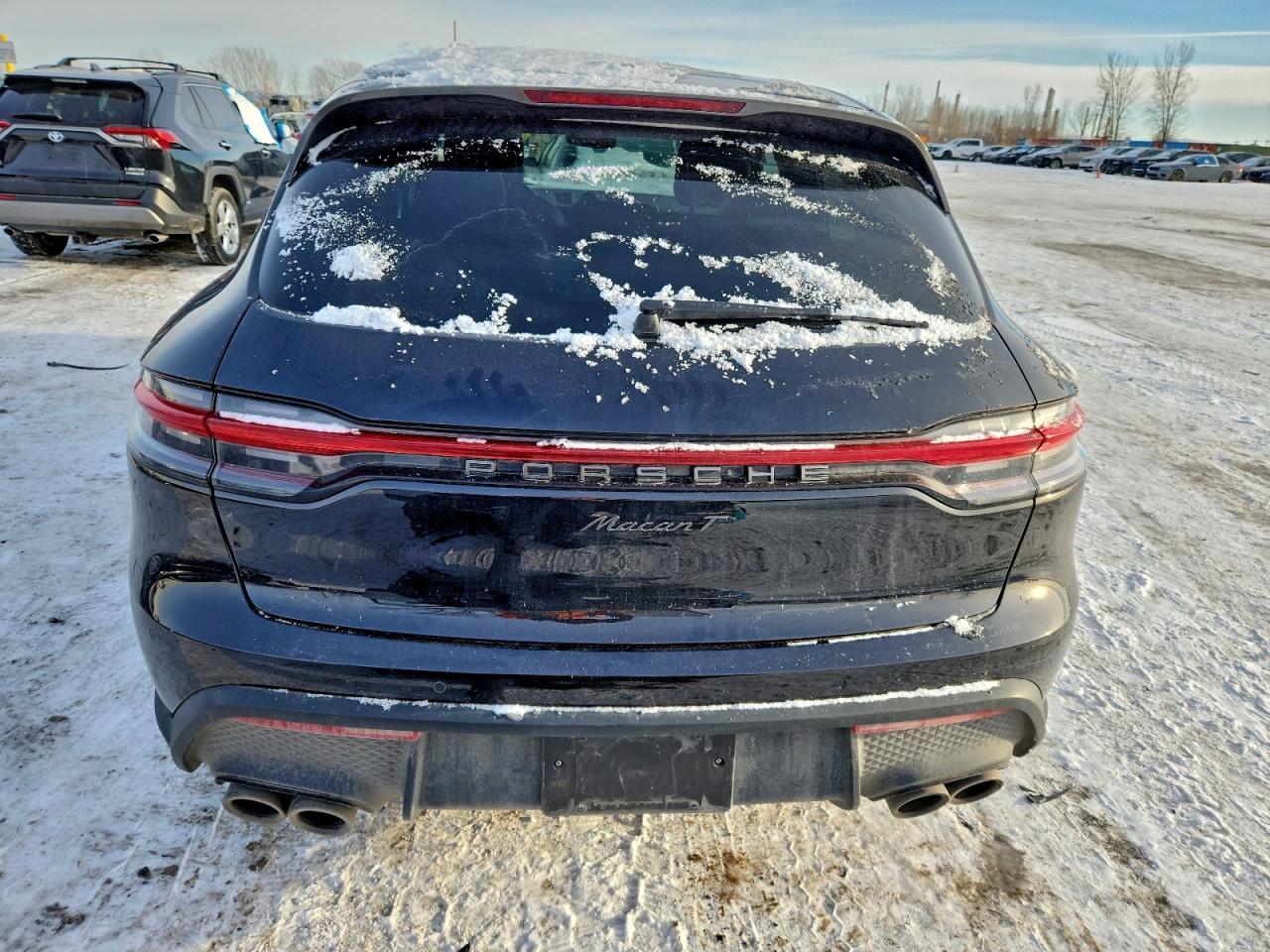 2023 PORSCHE Macan