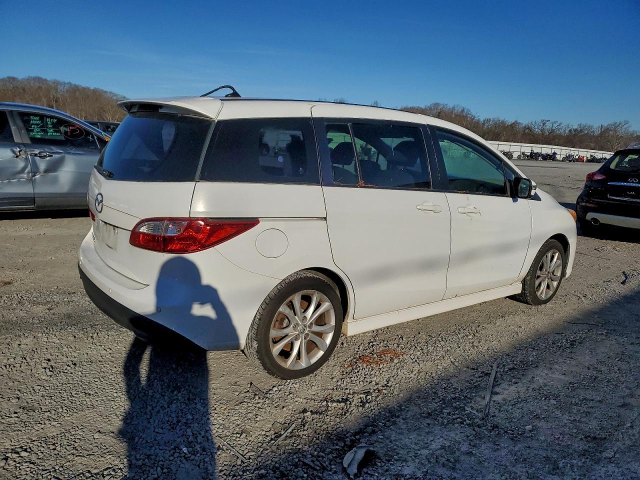 2013 MAZDA 5