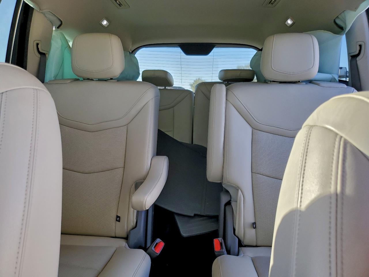 2022 CADILLAC XT6