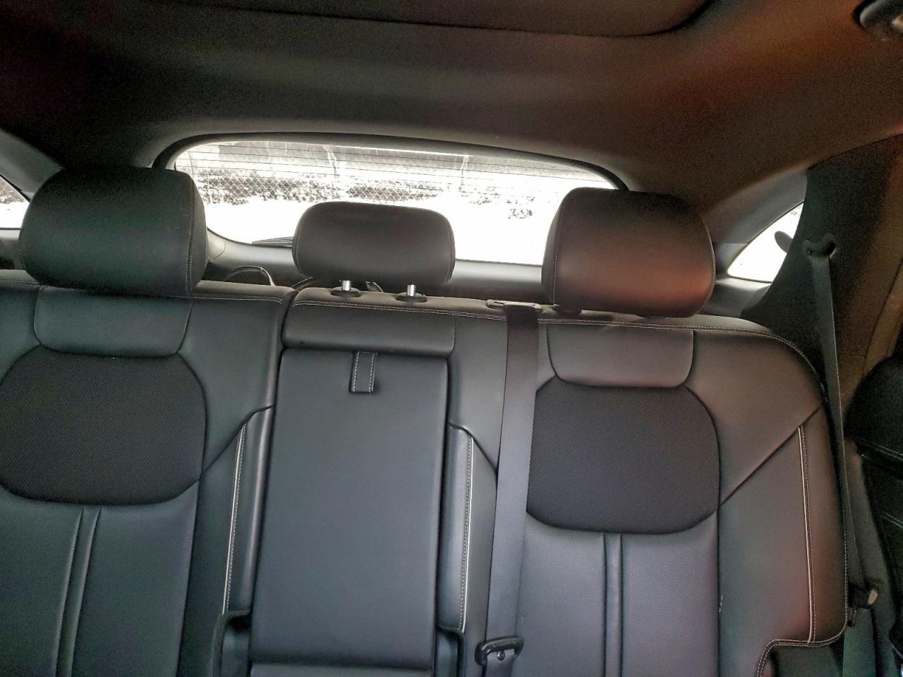 2023 GENESIS GV70