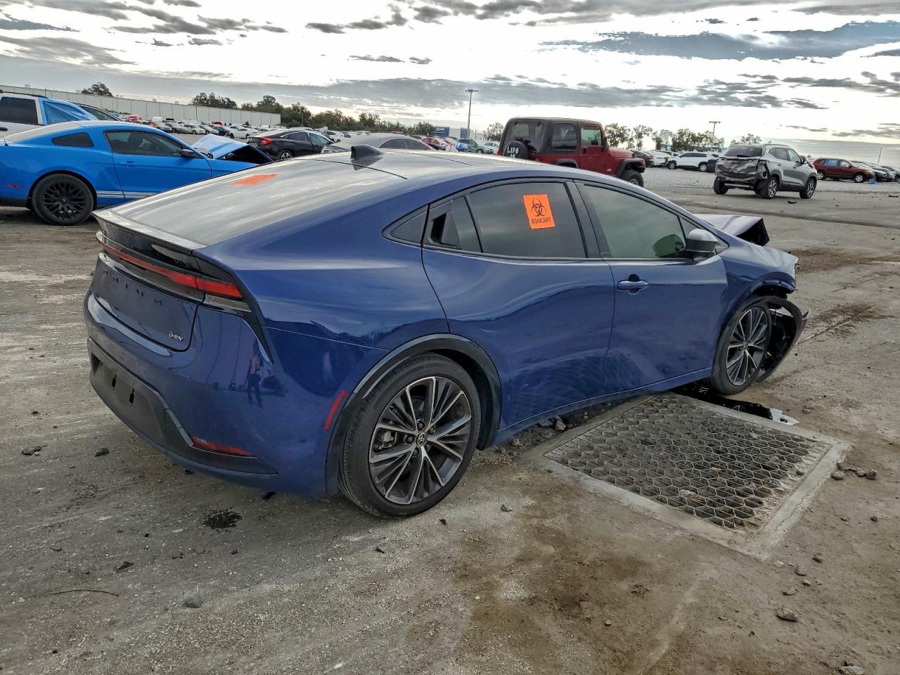 2025 TOYOTA PRIUS