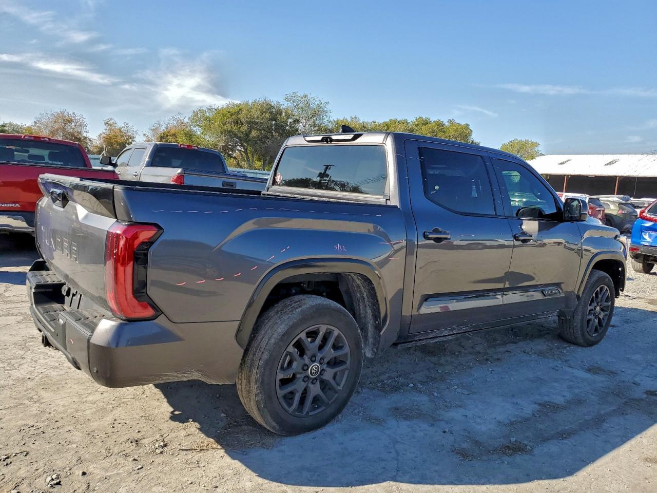 2024 TOYOTA TUNDRA