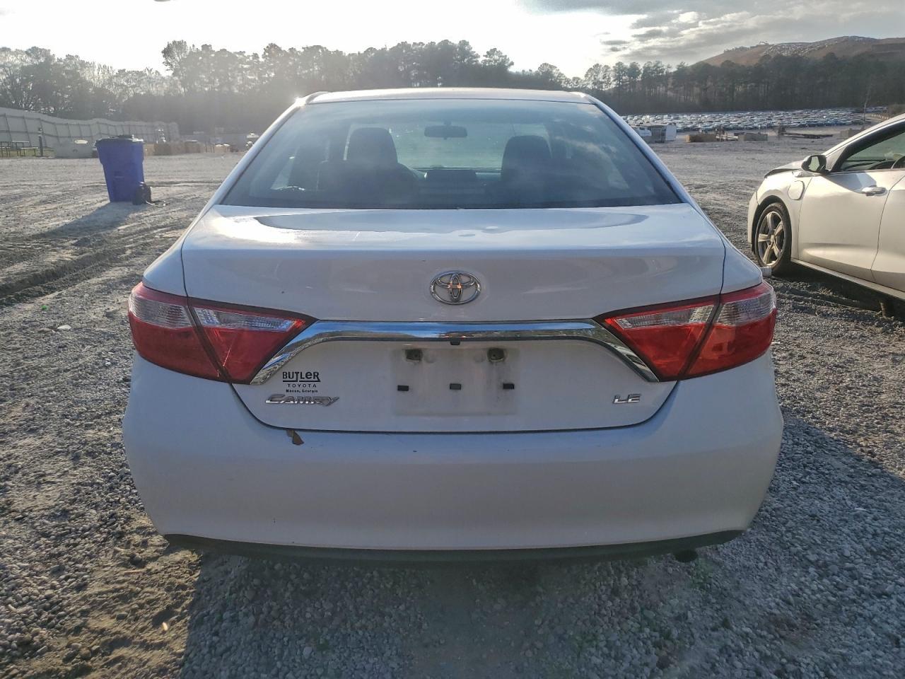2016 TOYOTA CAMRY