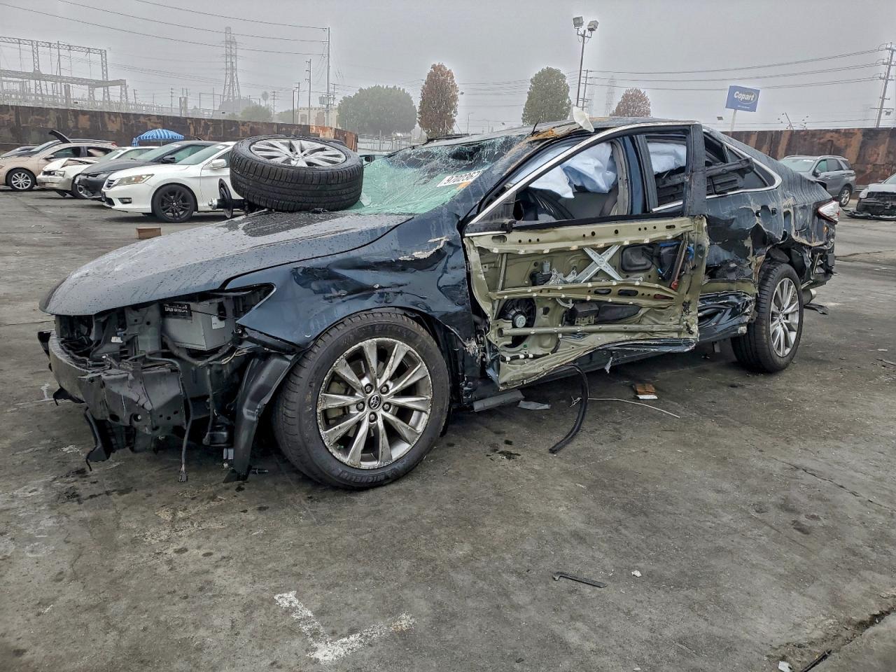 2016 TOYOTA CAMRY