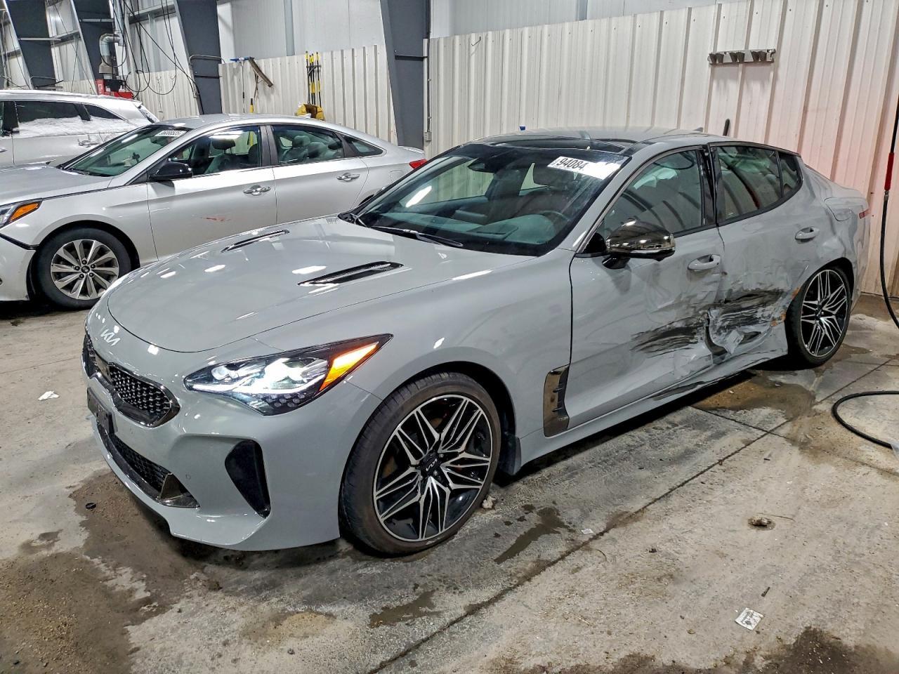 2023 KIA Stinger