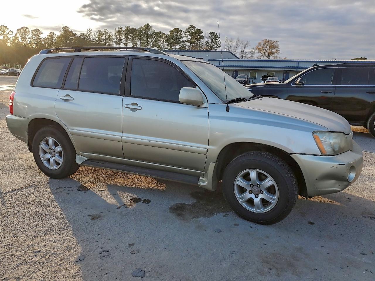 2002 TOYOTA HIGHLANDER
