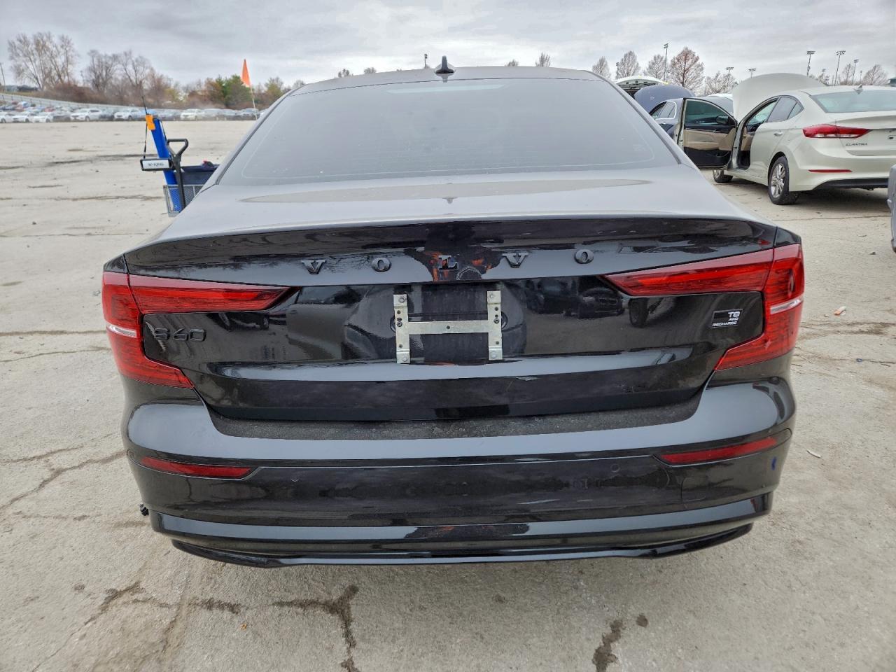 2024 VOLVO S60