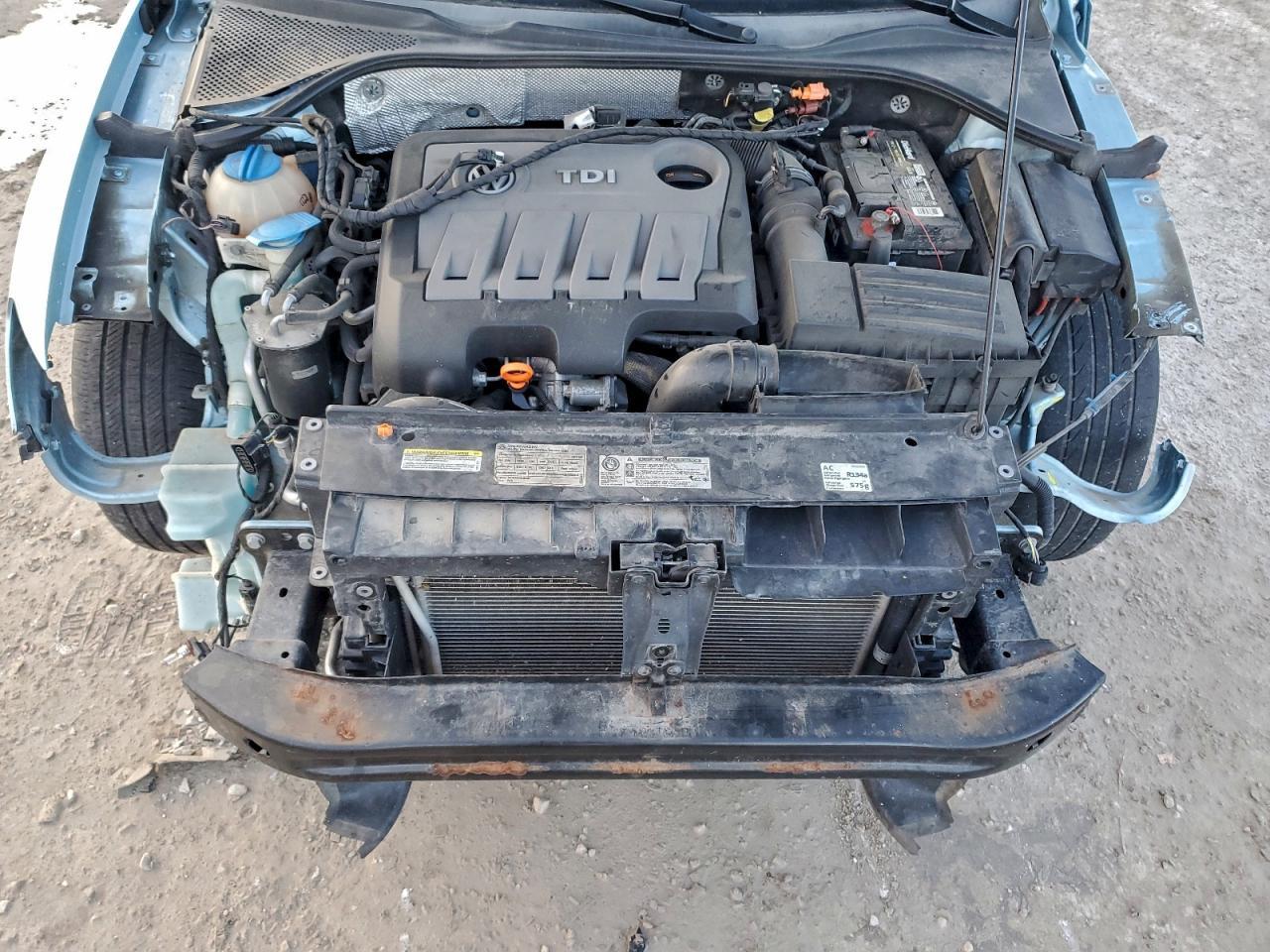 2012 VOLKSWAGEN Passat