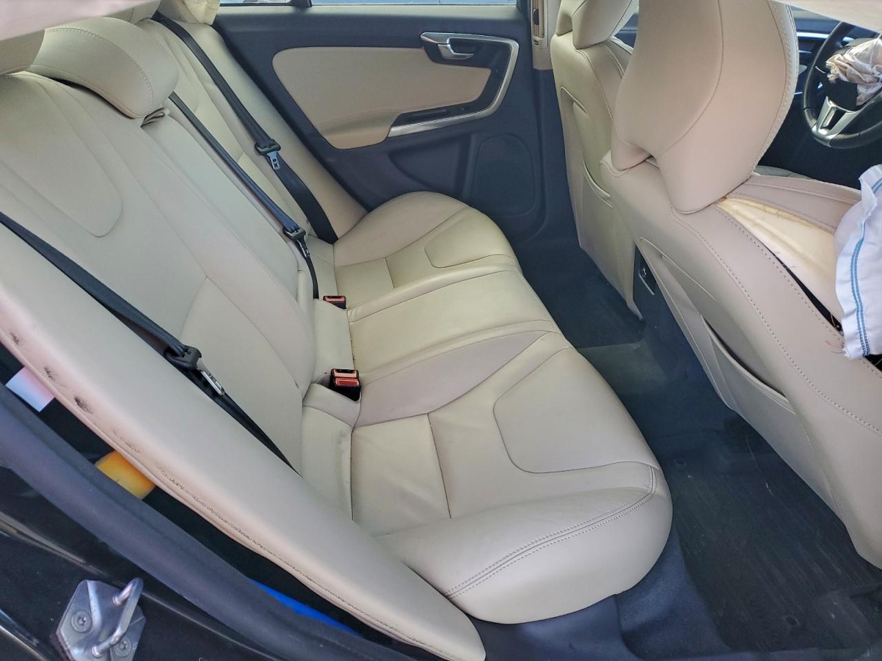 2017 VOLVO S60