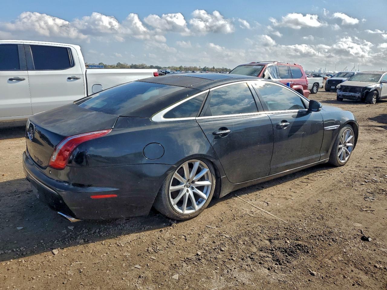 2012 JAGUAR Xj-Series