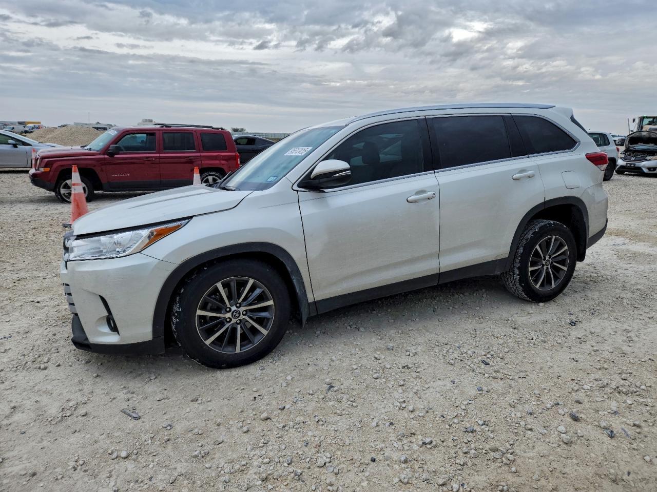 2019 TOYOTA HIGHLANDER