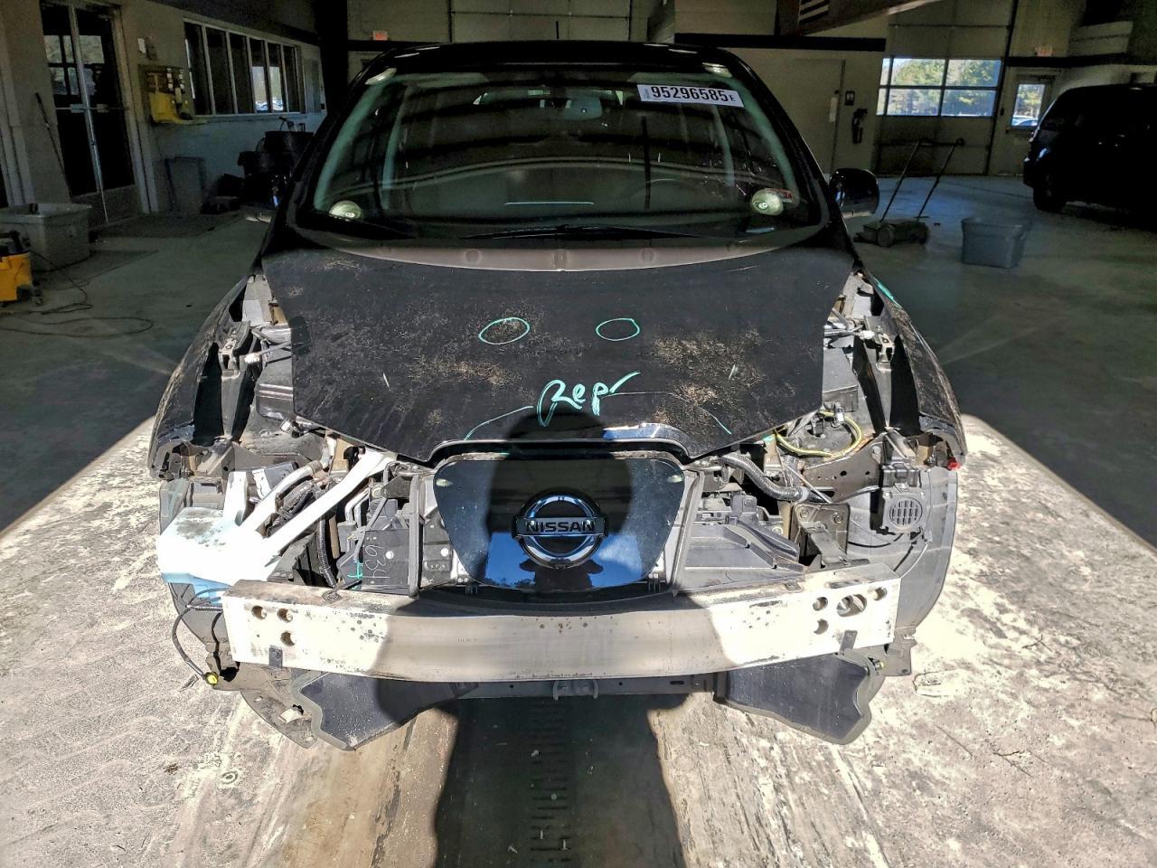 2015 NISSAN LEAF
