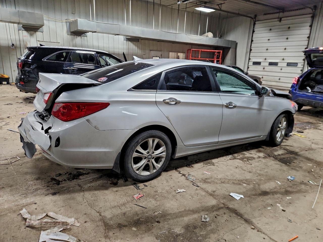 2011 HYUNDAI SONATA