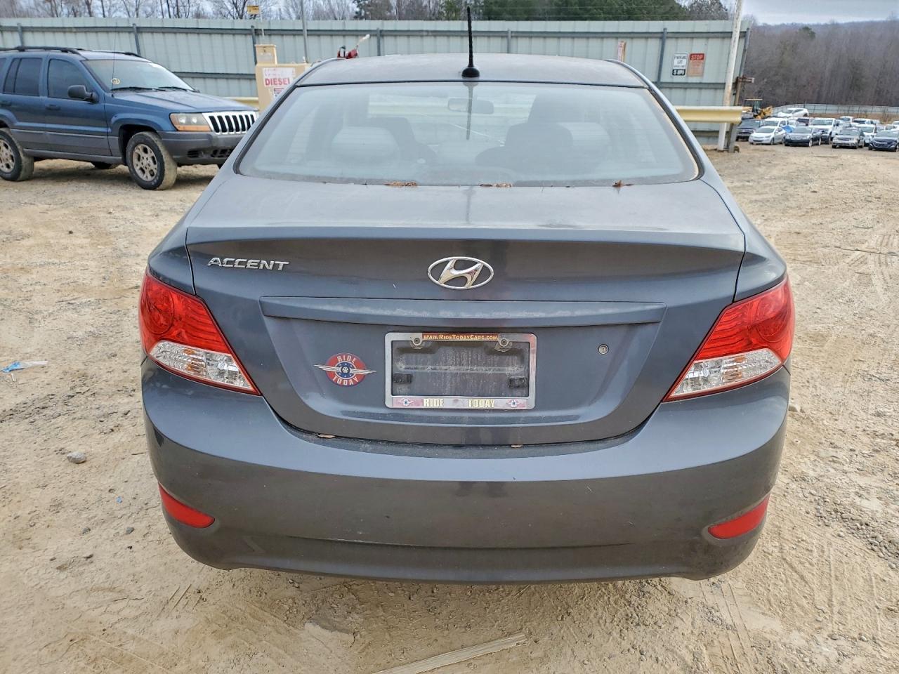 2012 HYUNDAI ACCENT