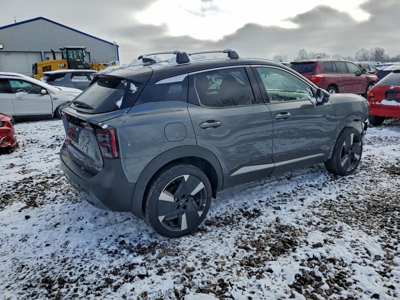 2025 NISSAN KICKS